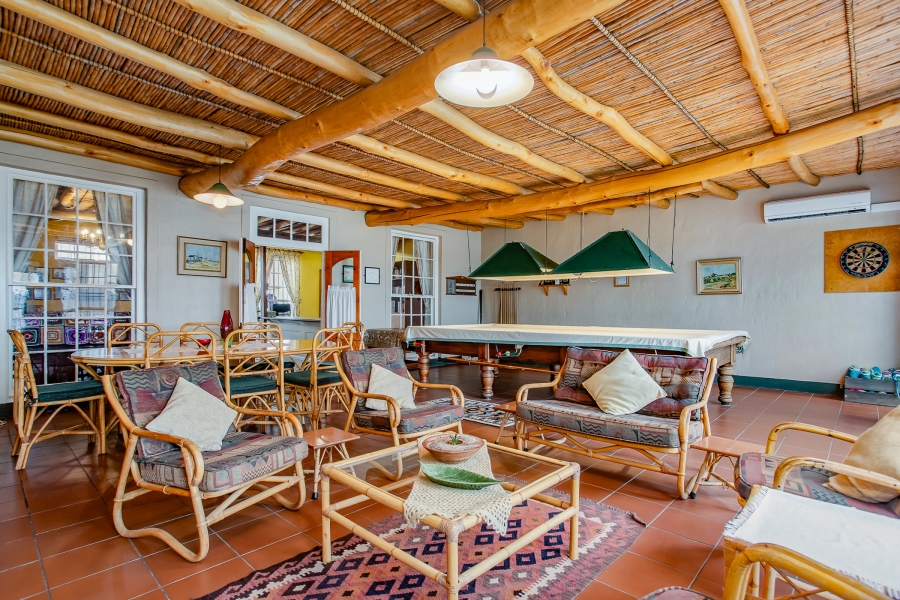 5 Bedroom Property for Sale in Uitsig Western Cape